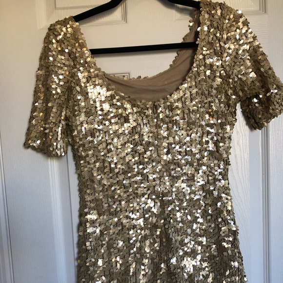 Gold sequin mini dress - Picture 4 of 5